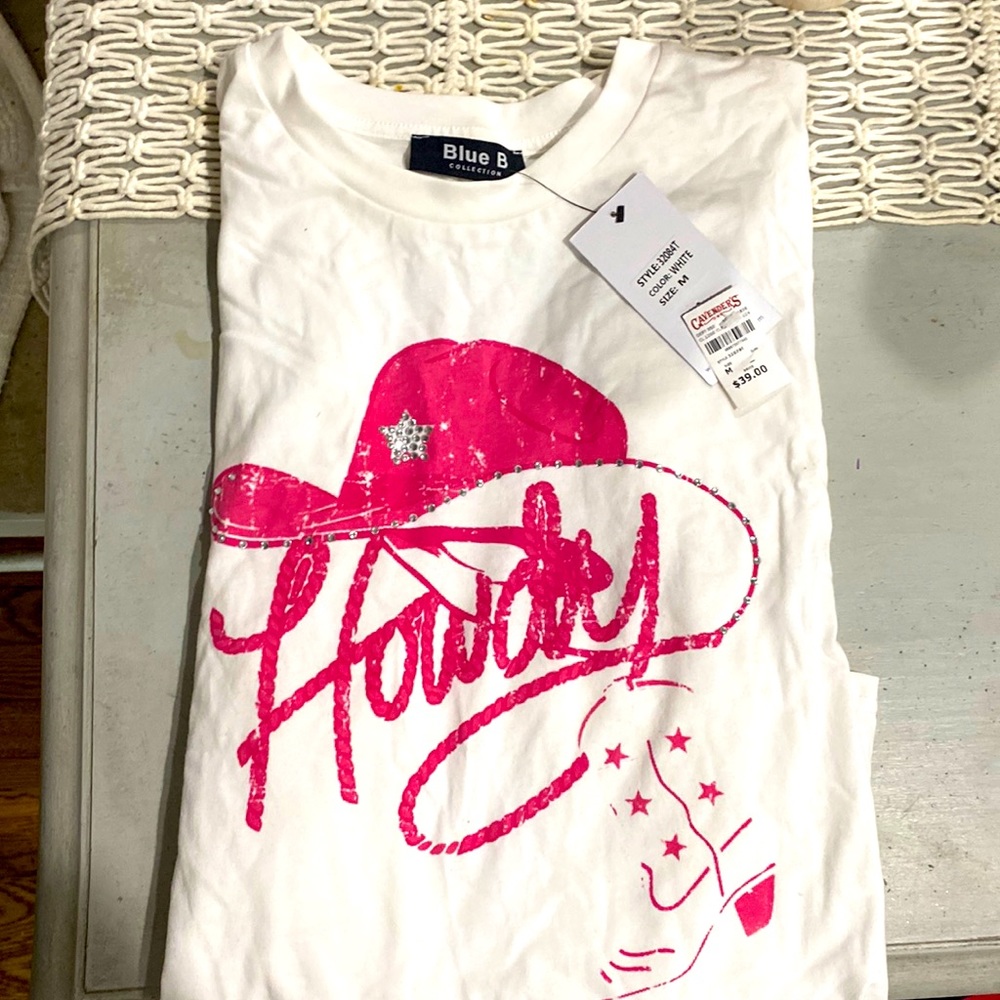NWT western tee with rhinestone details